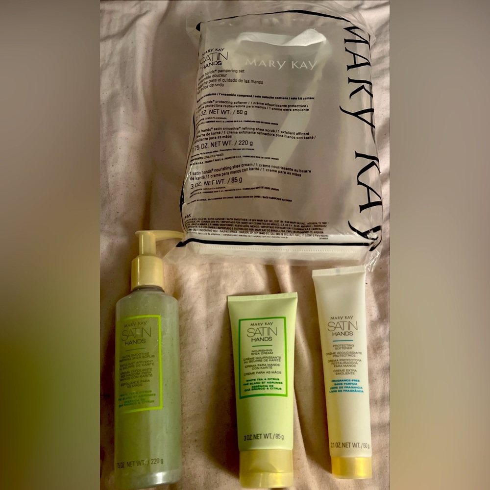 Mary Kay Satin Hands pampering set